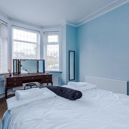 3 Bed Property, Upto 8 Guests Near City Centre Manchester Exterior foto